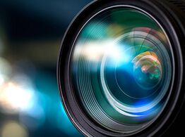 Mit Kitten und Klebstoffen für Optiken verklebtes Objektiv